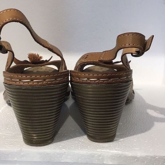 ￼beautiful, hardly worn Alexis, Leroy flower, toe clog size European 40 US 7 to - Picture 5 of 9